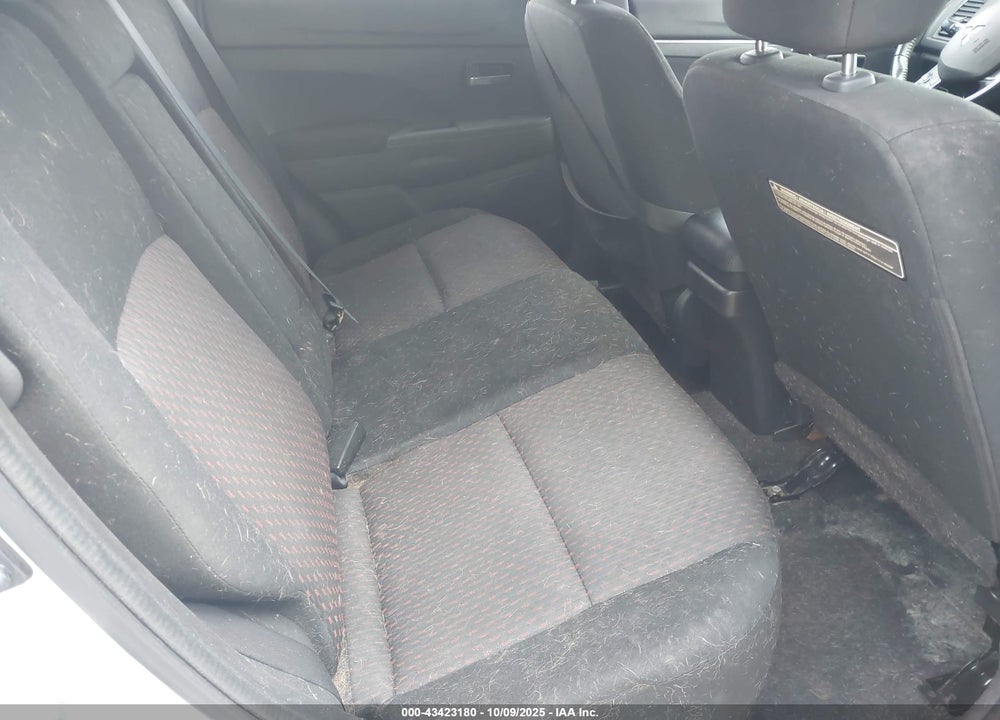 2018 MITSUBISHI OUTLANDER SPORT VIN: JA4AR3AU3JU005212