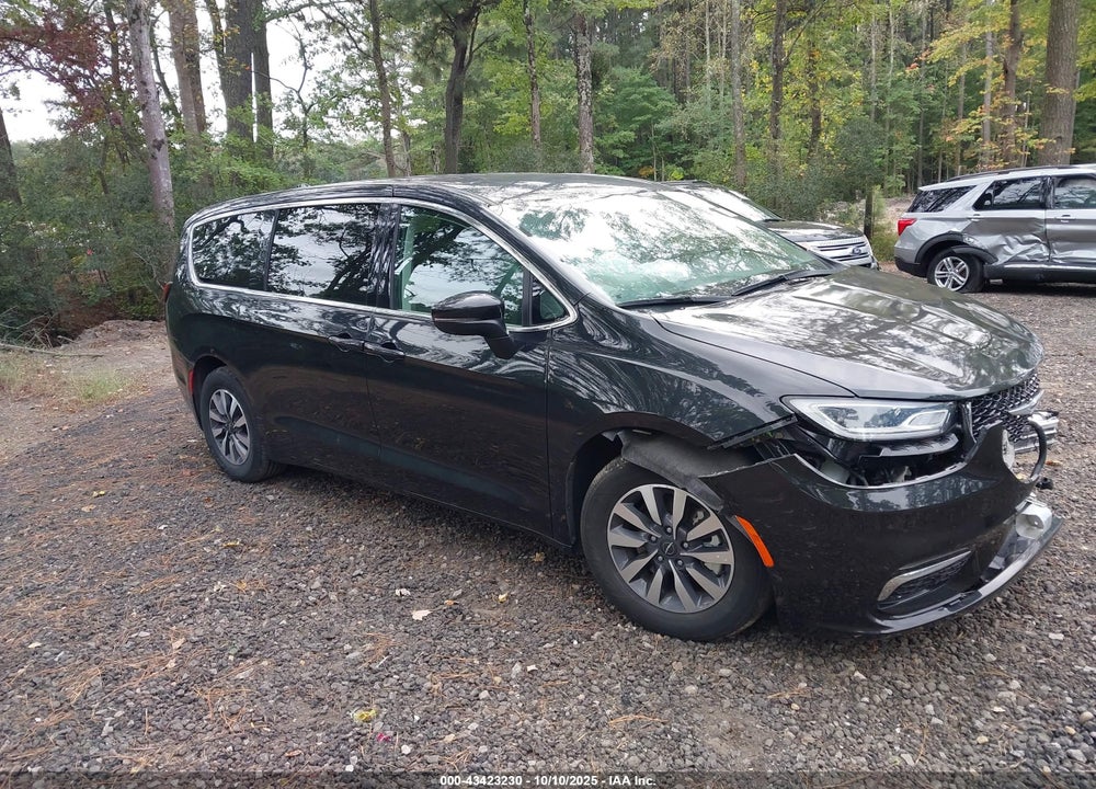 2023 CHRYSLER PACIFICA HYBRID TOURING L VIN: 2C4RC1L72PR565301