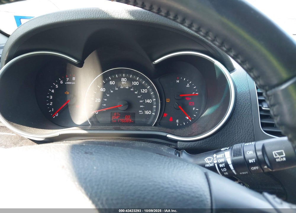 2015 KIA SORENTO VIN: 5XYKT3A6XFG577089