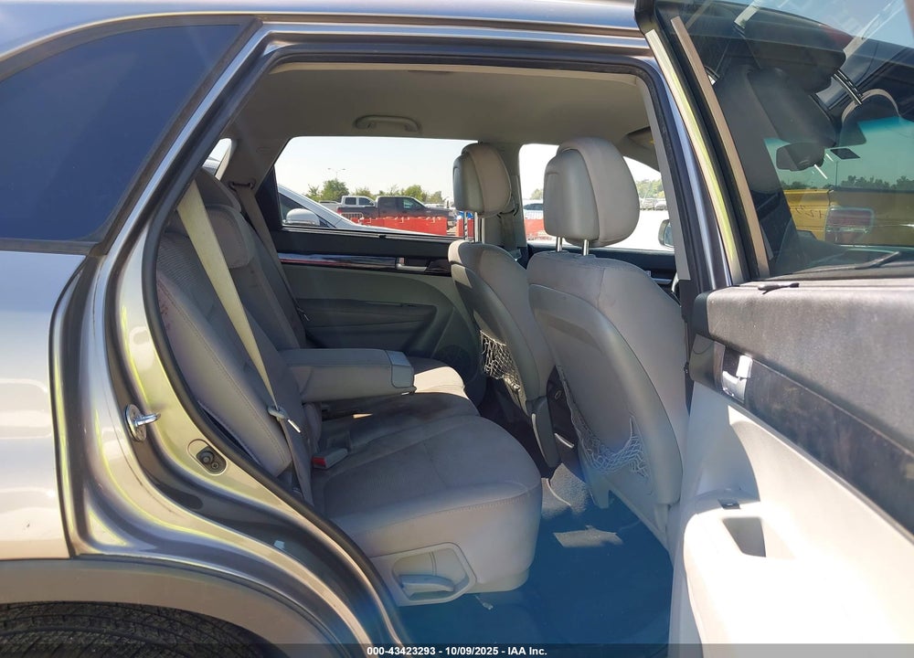 2015 KIA SORENTO VIN: 5XYKT3A6XFG577089