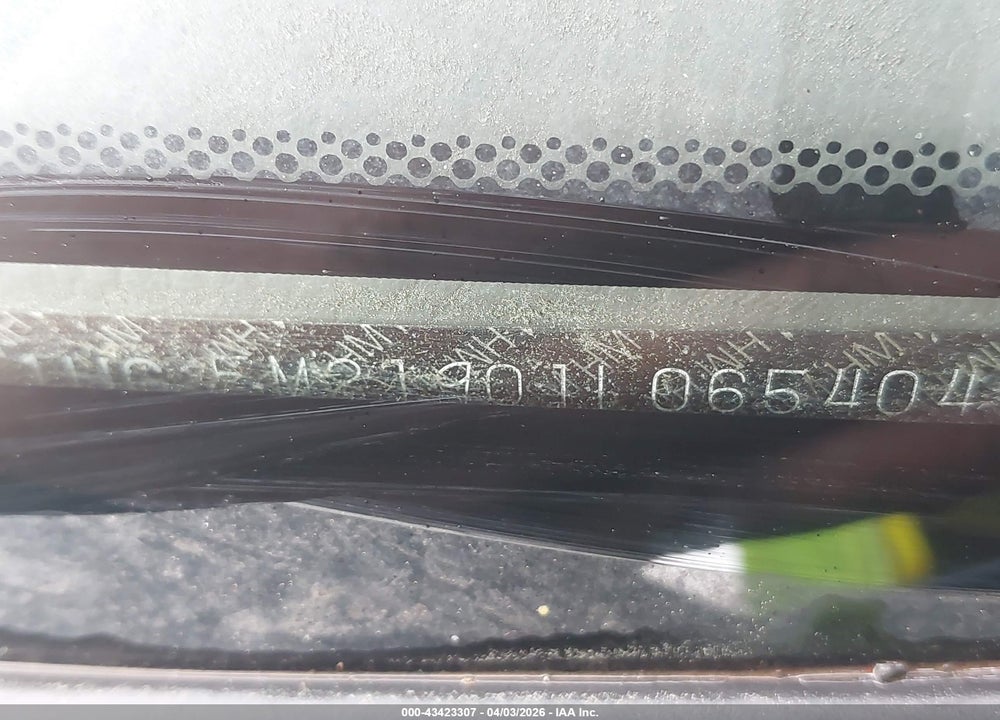 2001 HONDA CIVIC EX VIN: 1HGEM21901L065404