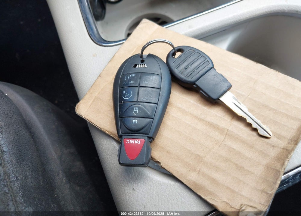 2012 DODGE GRAND CARAVAN CREW VIN: 2C4RDGDG6CR156727