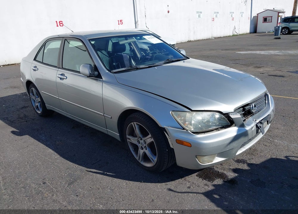 2001 LEXUS IS 300 VIN: JTHBD182X10025027