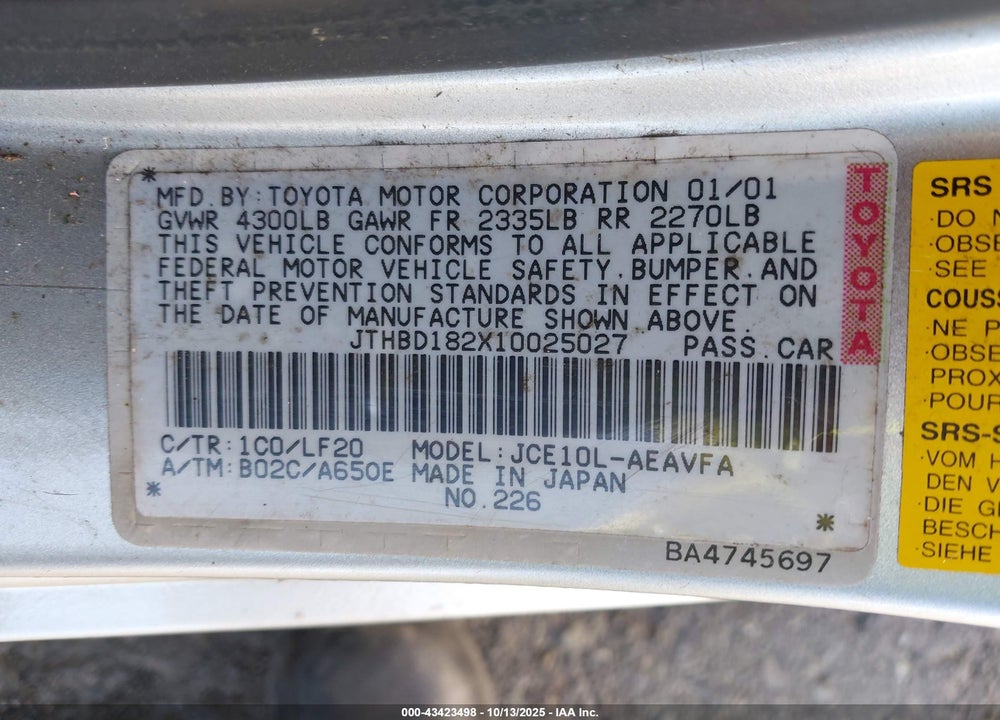 2001 LEXUS IS 300 VIN: JTHBD182X10025027