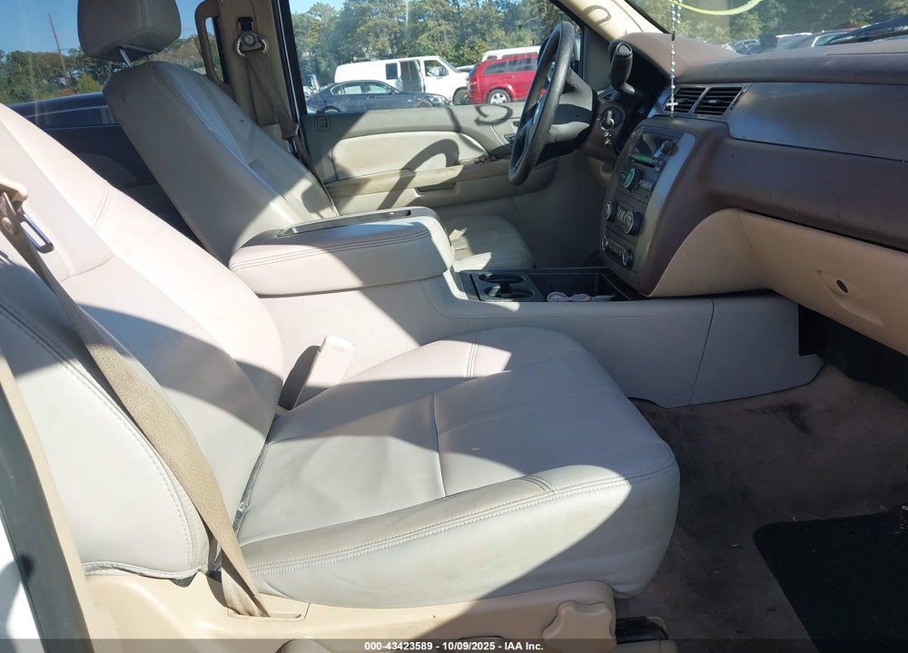 2012 CHEVROLET SUBURBAN 1500 COMMERCIAL FLEET VIN: 1GNSK5E70CR305107