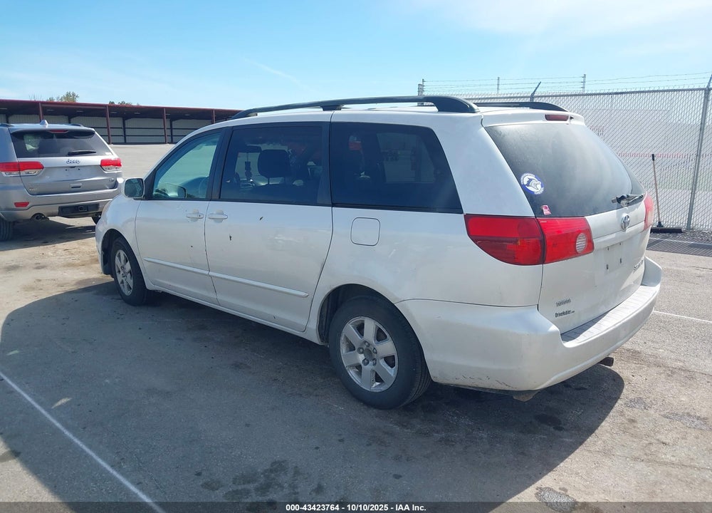 2005 TOYOTA SIENNA XLE VIN: 5TDZA22C25S274375