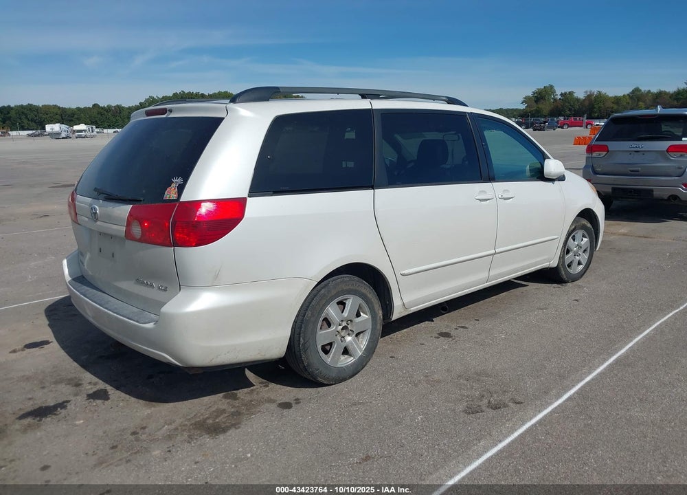 2005 TOYOTA SIENNA XLE VIN: 5TDZA22C25S274375