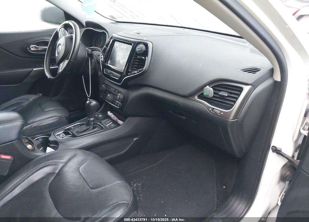 2019 JEEP CHEROKEE VIN: 1C4PJMDX1KD186685