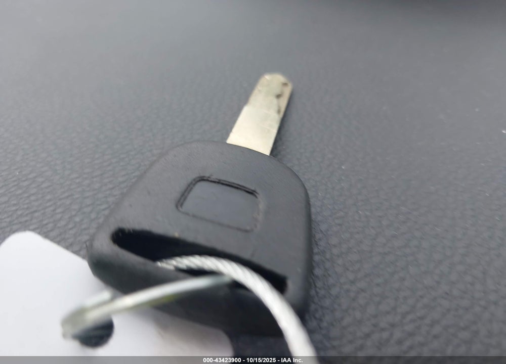 2017 HONDA ACCORD VIN: 1HGCR2F30HA064000