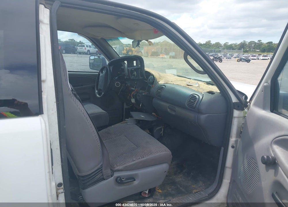 2001 DODGE RAM 2500 ST VIN: 1B7KC23611J214373