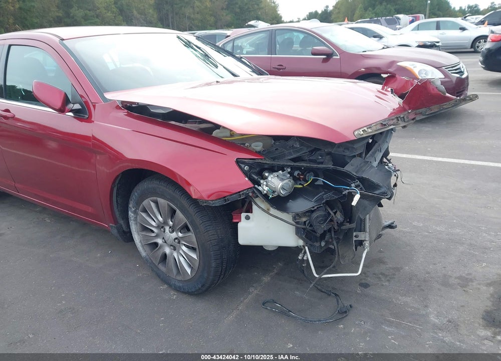 2014 CHRYSLER 200 VIN: 1C3CCBAB2EN208833