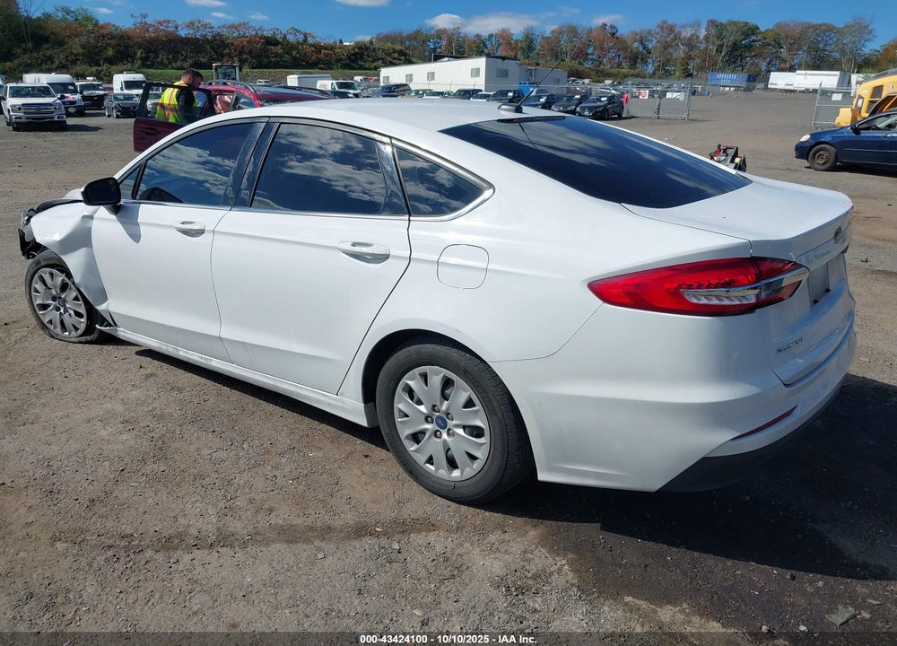 2019 FORD FUSION S VIN: 3FA6P0G77KR229728