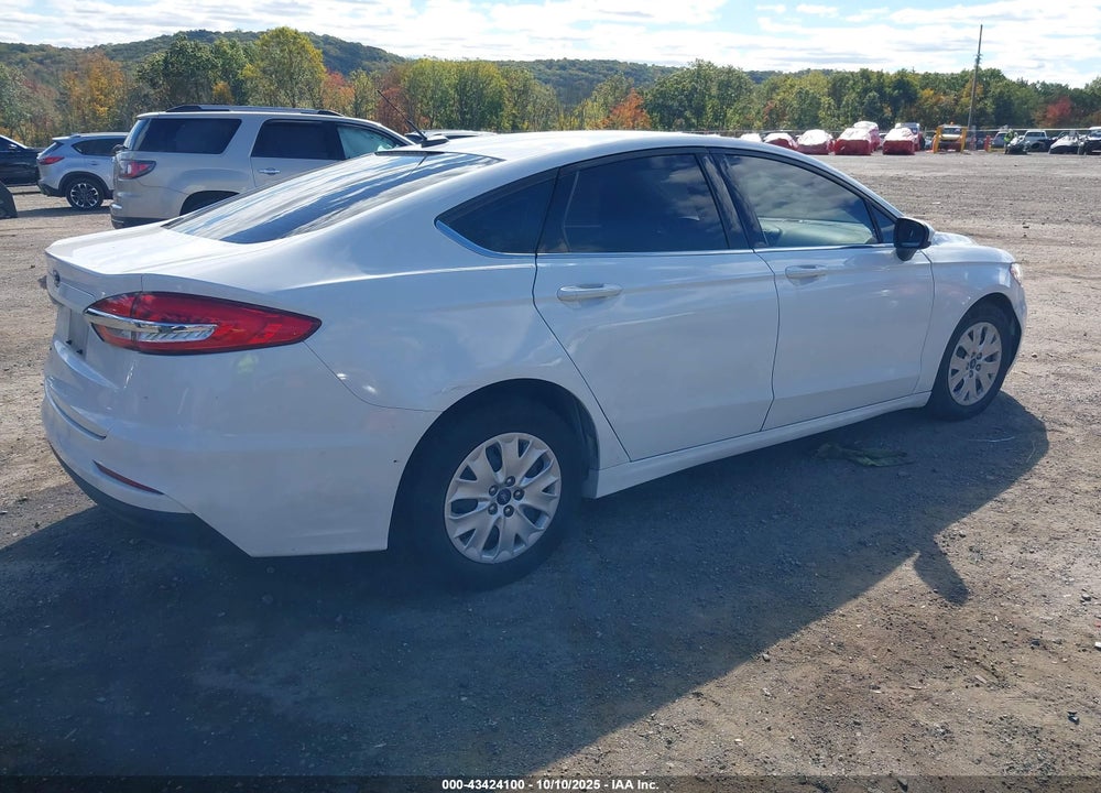2019 FORD FUSION S VIN: 3FA6P0G77KR229728