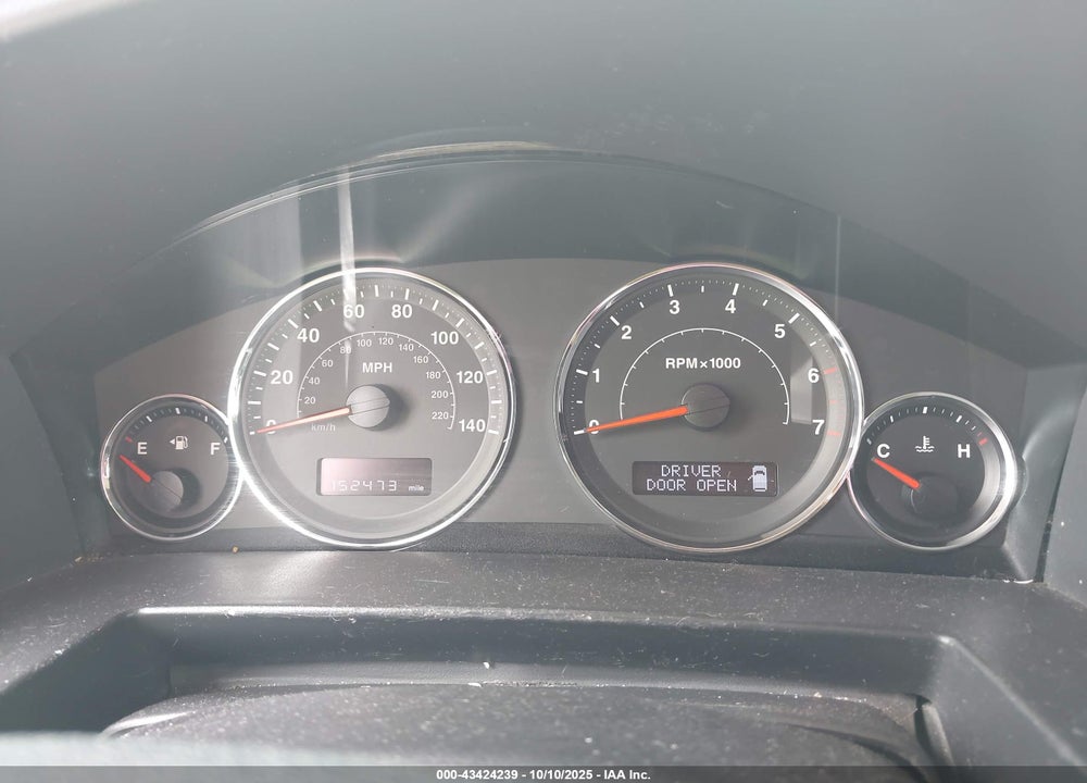 2008 JEEP COMMANDER VIN: 1J8HG48K58C228672