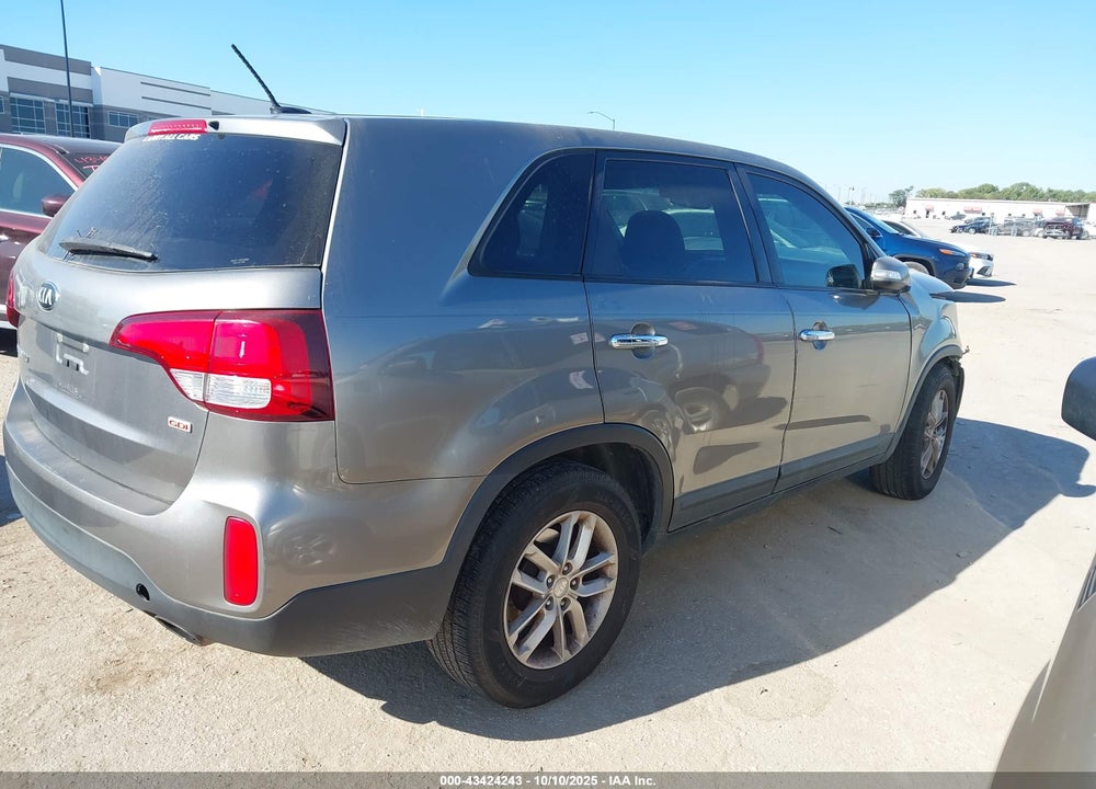 2014 KIA SORENTO VIN: 5XYKT3A63EG533983