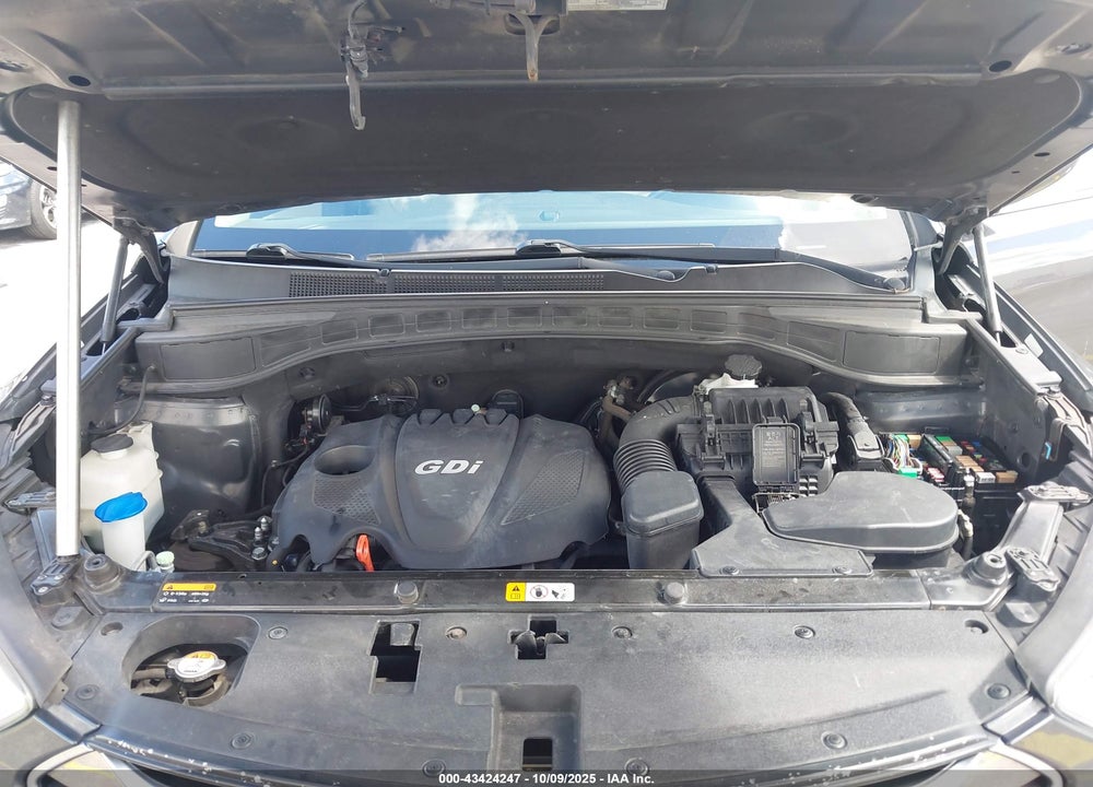2016 HYUNDAI SANTA FE VIN: 5XYZUDLB6GG337079
