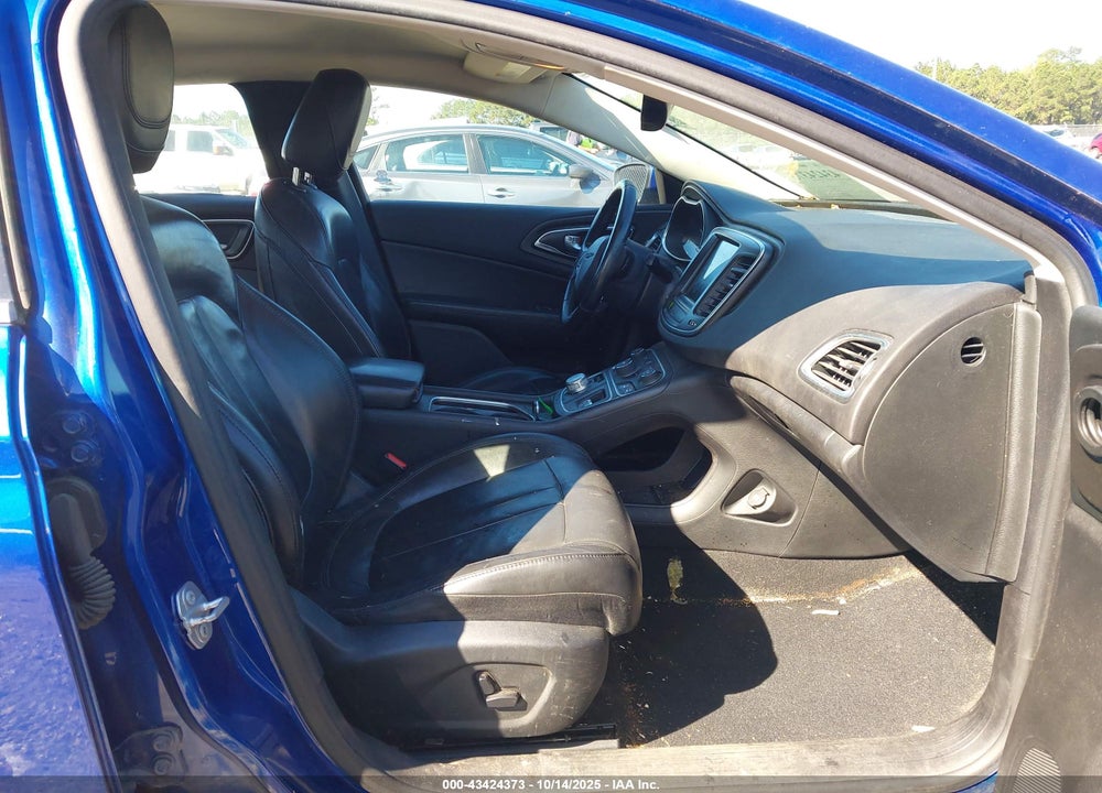 2016 CHRYSLER 200 VIN: 1C3CCCAB4GN184477