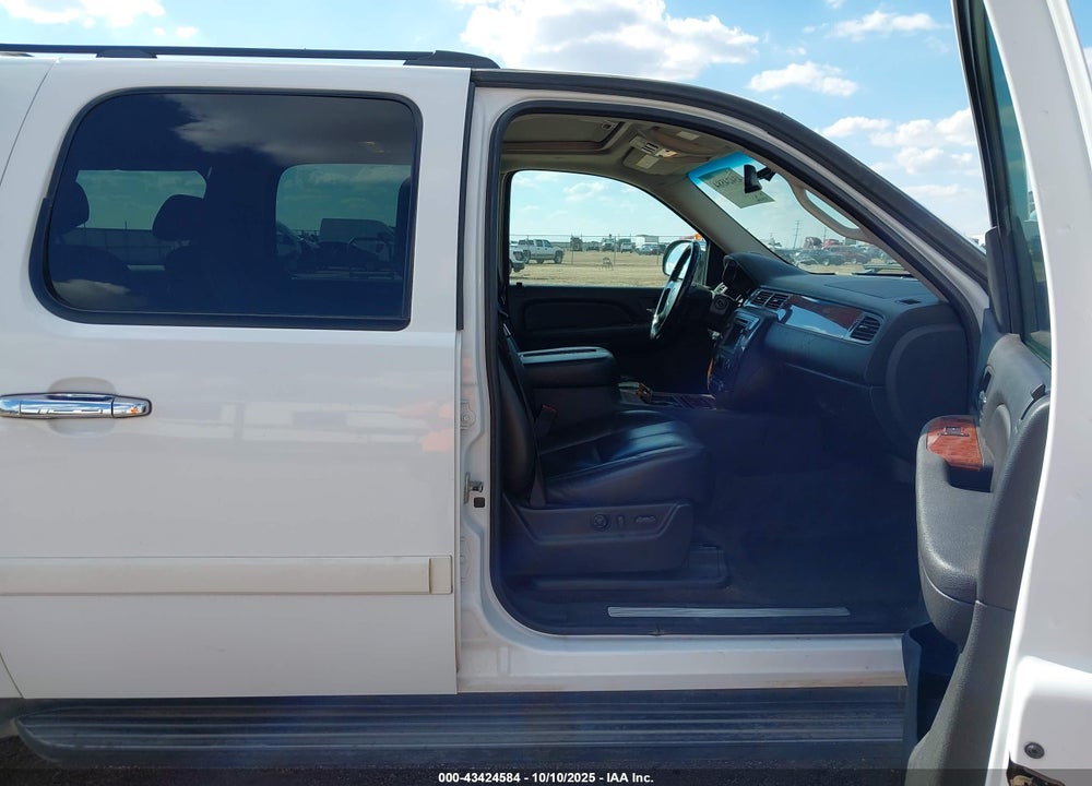 2008 CHEVROLET SUBURBAN 1500 LTZ VIN: 1GNFK16318R127690