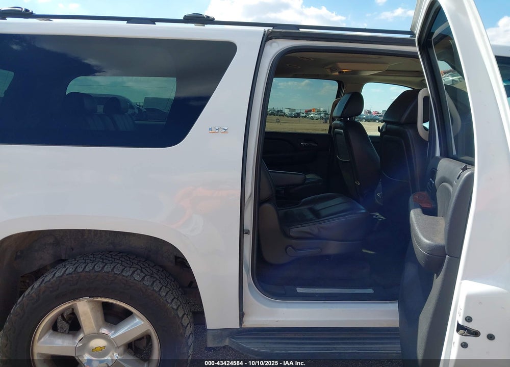 2008 CHEVROLET SUBURBAN 1500 LTZ VIN: 1GNFK16318R127690