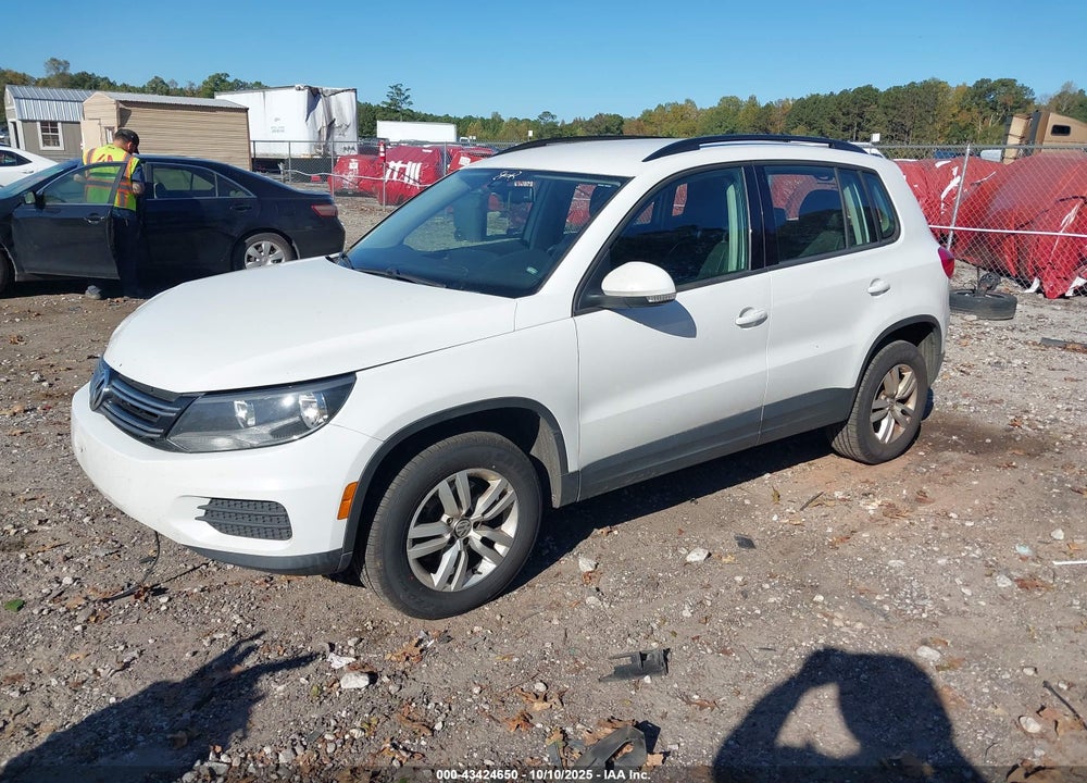 2017 VOLKSWAGEN TIGUAN 2.0T/2.0T S VIN: WVGAV7AX6HK038452
