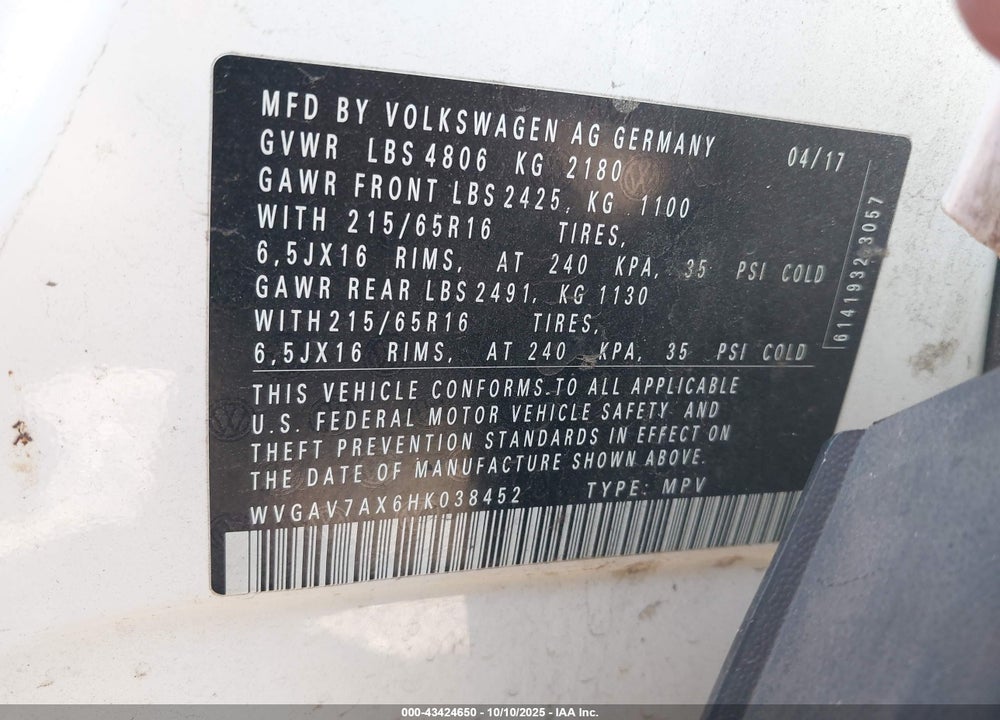 2017 VOLKSWAGEN TIGUAN 2.0T/2.0T S VIN: WVGAV7AX6HK038452