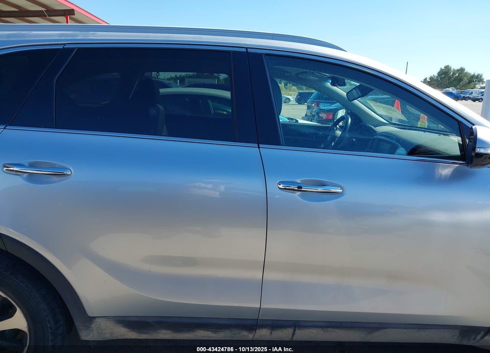 2017 KIA SORENTO 3.3L EX VIN: 5XYPH4A59HG234524