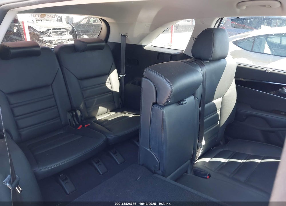 2017 KIA SORENTO 3.3L EX VIN: 5XYPH4A59HG234524