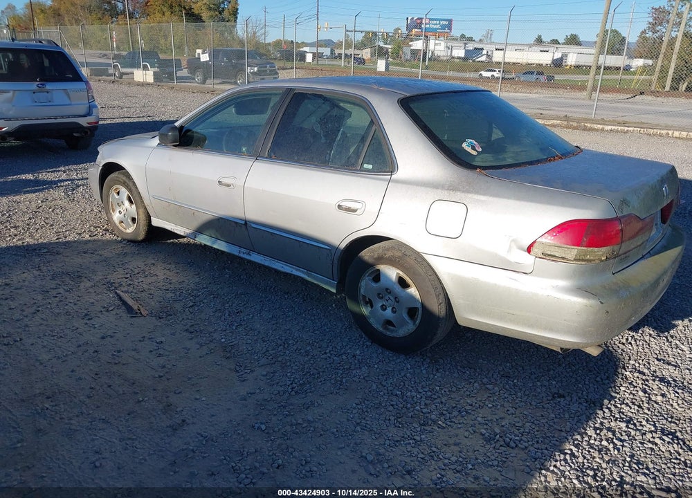 2002 HONDA ACCORD 3.0 EX VIN: 1HGCG16582A078395