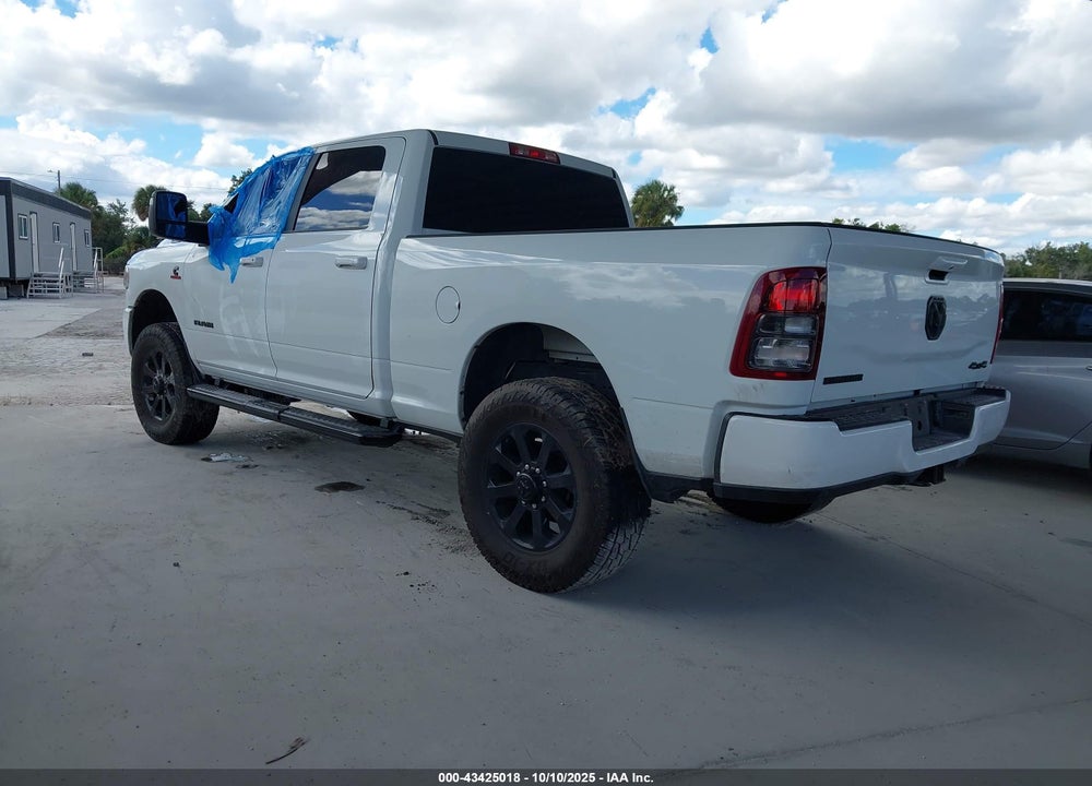 2024 RAM 2500 BIG HORN 4X4 6'4 BOX VIN: 3C6UR5DL1RG305838