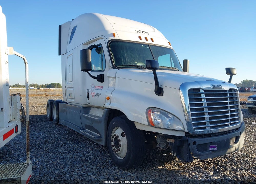 2017 FREIGHTLINER CASCADIA 125 VIN: 3AKJGLDR5HSHV0837