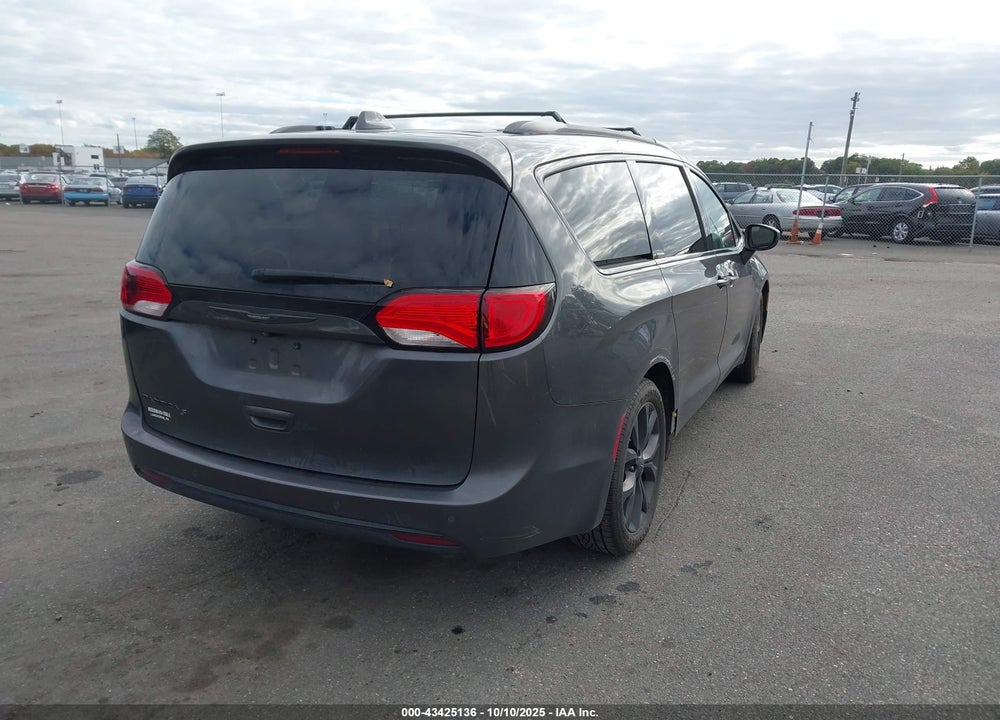 2018 CHRYSLER PACIFICA VIN: 2C4RC1FG3JR356751