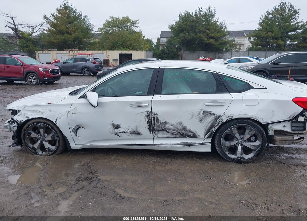 2018 HONDA ACCORD VIN: 1HGCV1F99JA144167