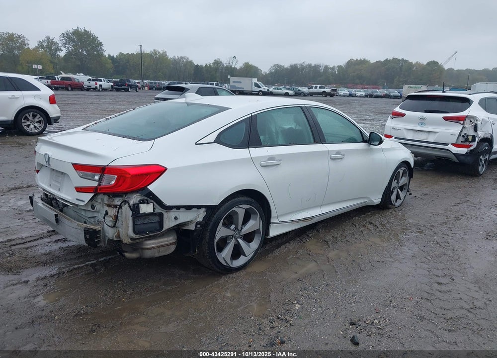 2018 HONDA ACCORD VIN: 1HGCV1F99JA144167