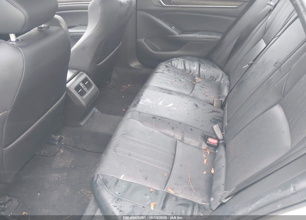 2018 HONDA ACCORD VIN: 1HGCV1F99JA144167