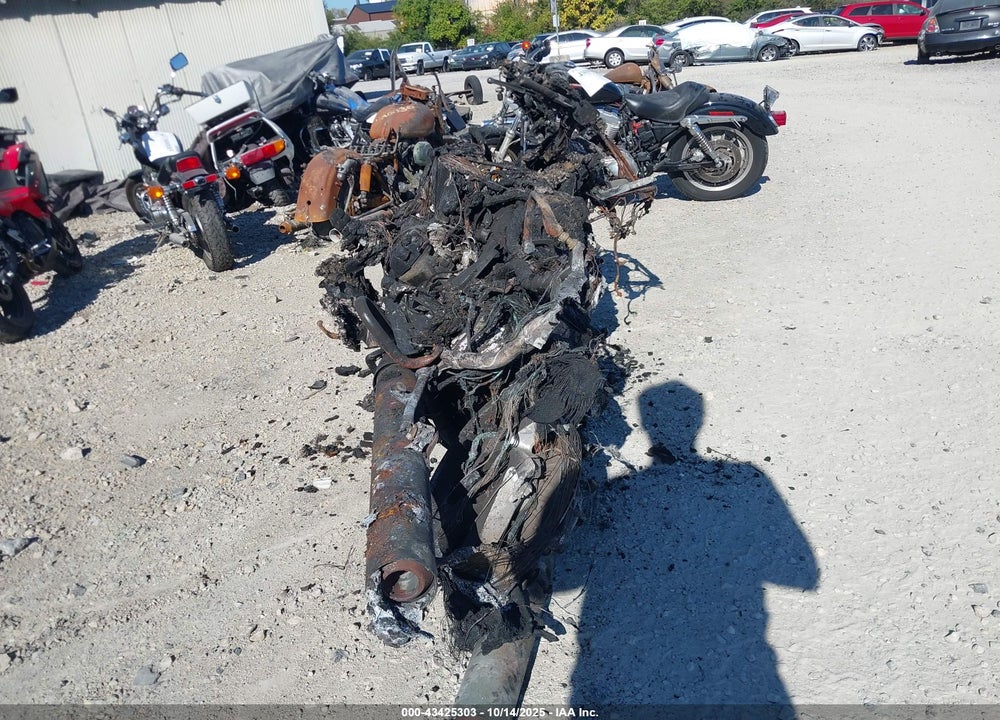 2003 HONDA GL1800 VIN: 1HFSC47433A202528