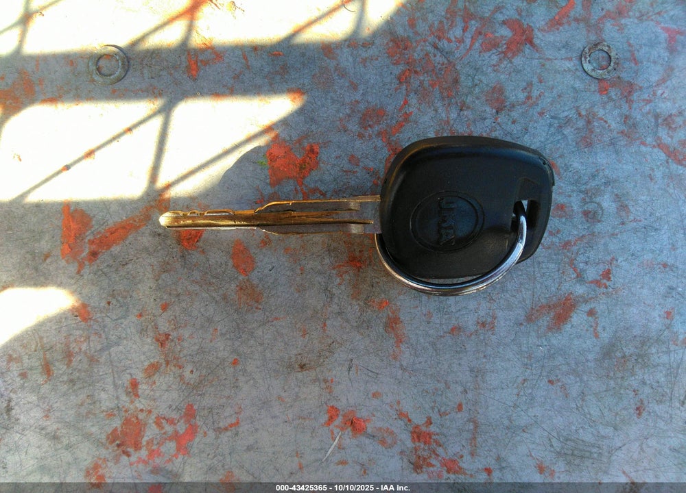 2005 TOYOTA CAMRY LE V6 VIN: 4T1BF30K95U617838