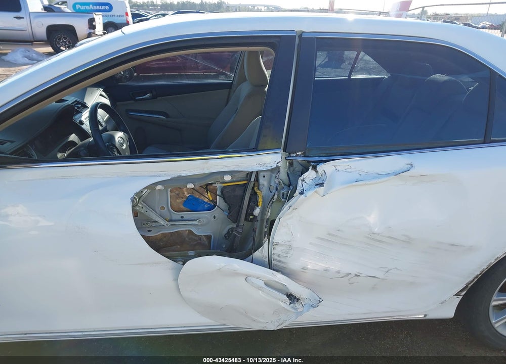 2014 TOYOTA CAMRY HYBRID XLE VIN: 4T1BD1FK0EU111137