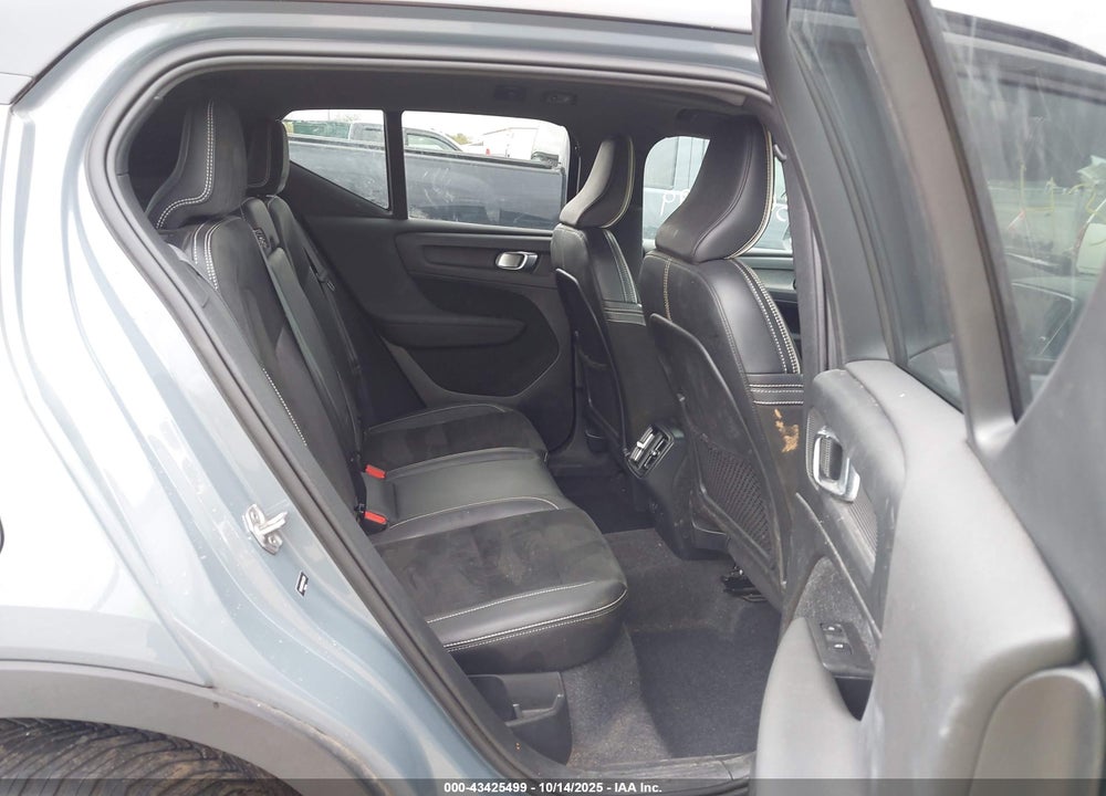 2021 VOLVO XC40 T5 R-DESIGN VIN: YV4162UM7M2446598