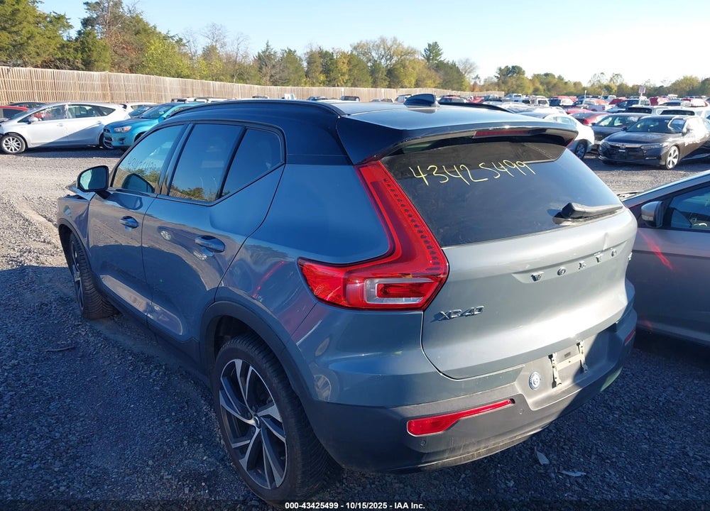 2021 VOLVO XC40 T5 R-DESIGN VIN: YV4162UM7M2446598