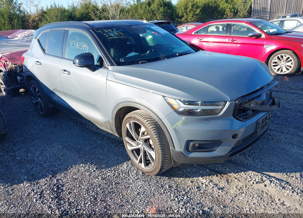 2021 VOLVO XC40 T5 R-DESIGN VIN: YV4162UM7M2446598