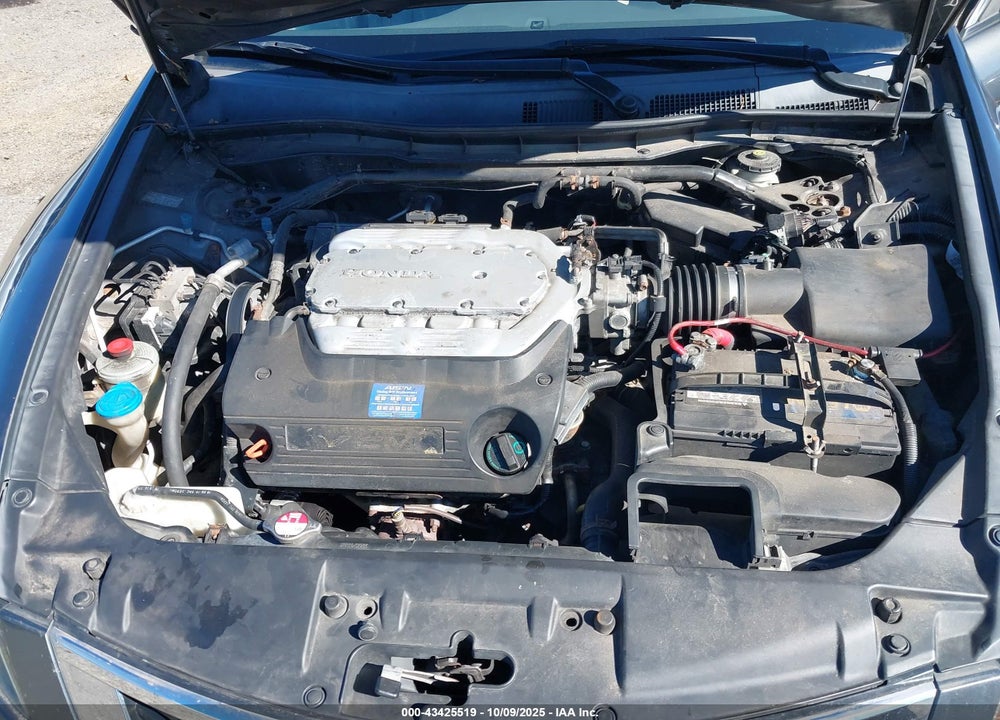 2009 HONDA ACCORD VIN: 1HGCP36839A040069