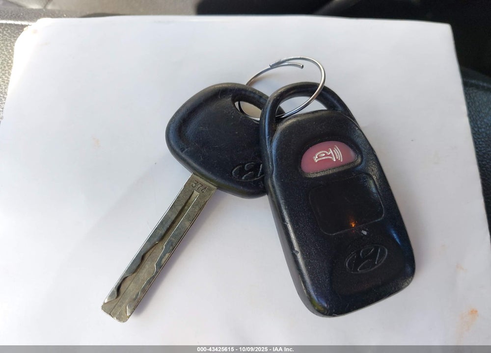 2011 HYUNDAI ELANTRA VIN: KMHDC8AE9BU104320