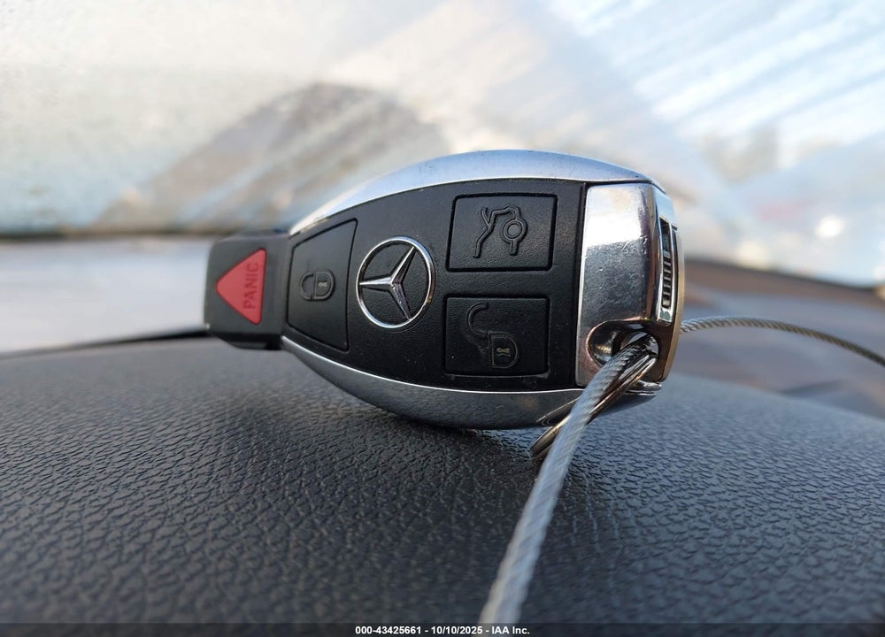 2011 MERCEDES-BENZ C CLASS VIN: WDDGF5EB1BA500353