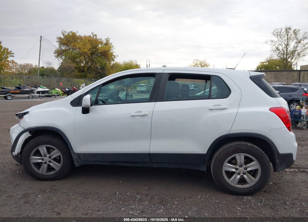 2017 CHEVROLET TRAX LS VIN: KL7CJNSB8HB255658