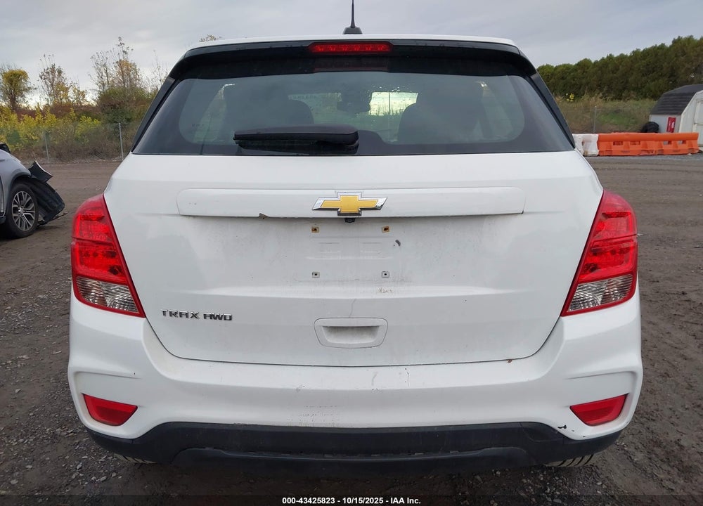 2017 CHEVROLET TRAX LS VIN: KL7CJNSB8HB255658