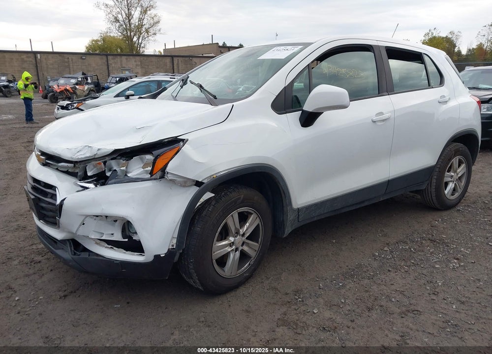 2017 CHEVROLET TRAX LS VIN: KL7CJNSB8HB255658