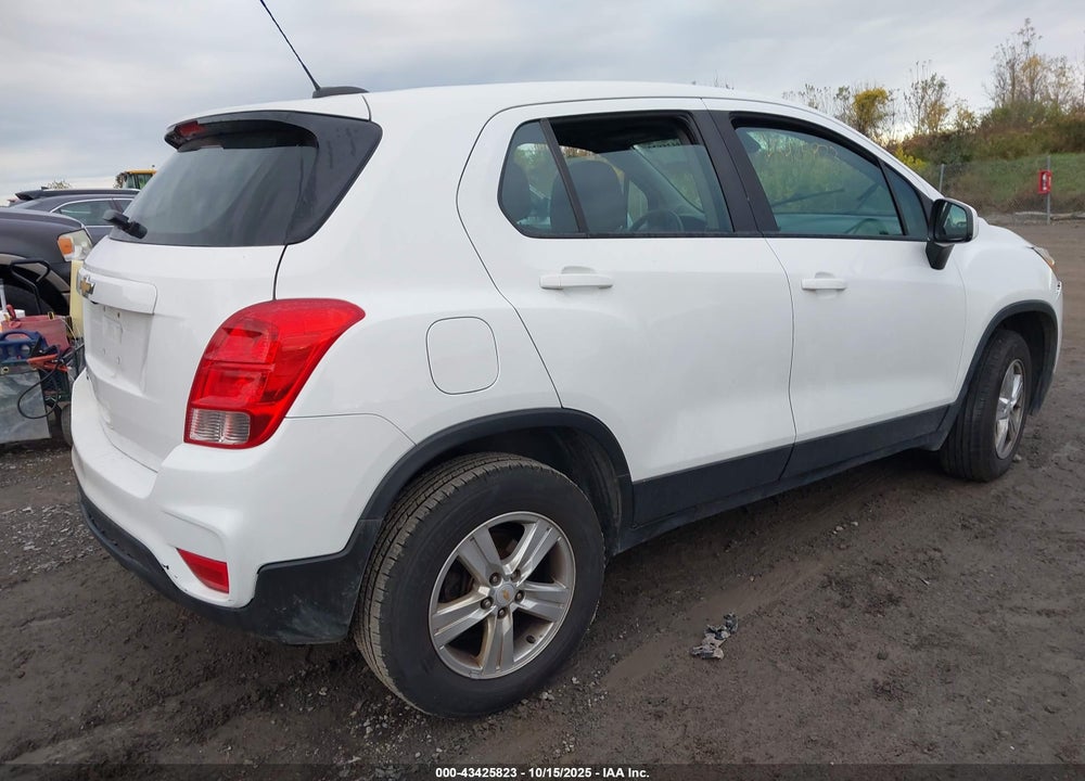 2017 CHEVROLET TRAX LS VIN: KL7CJNSB8HB255658