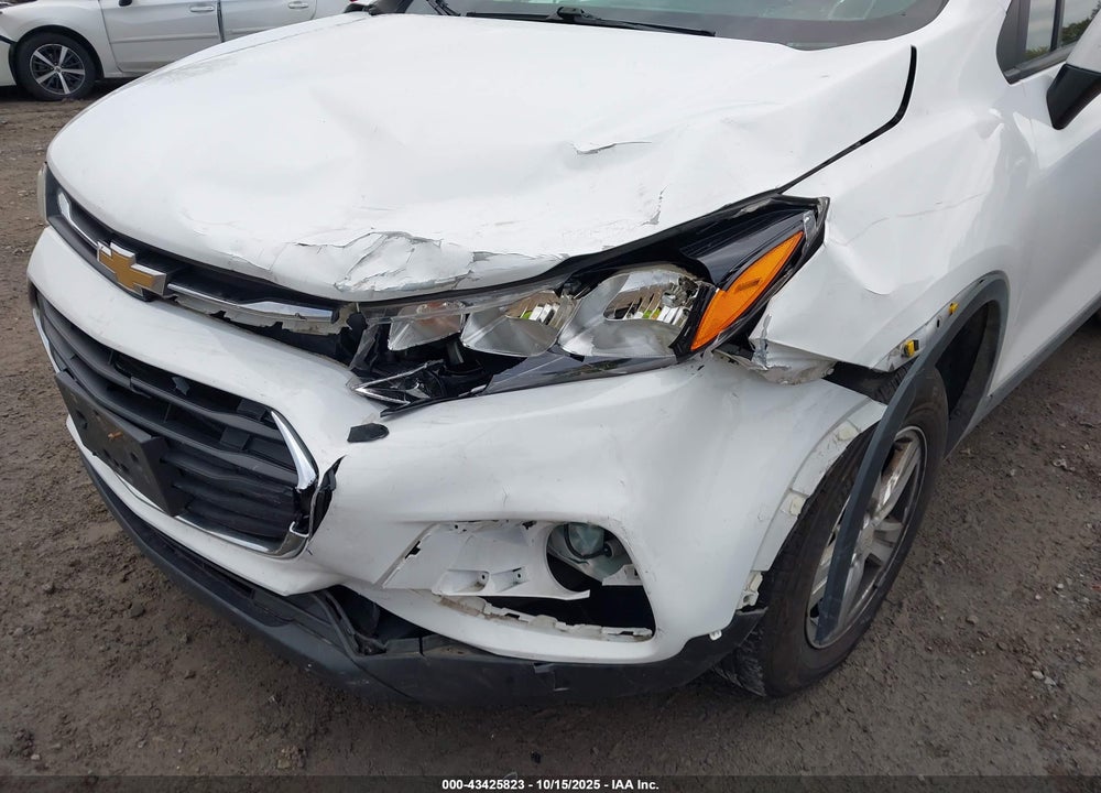 2017 CHEVROLET TRAX LS VIN: KL7CJNSB8HB255658