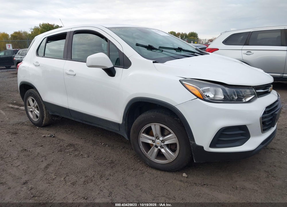 2017 CHEVROLET TRAX LS VIN: KL7CJNSB8HB255658
