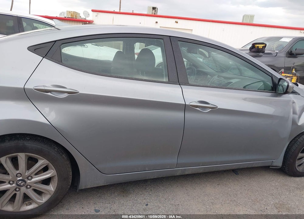 2015 HYUNDAI ELANTRA SE VIN: 5NPDH4AEXFH596001
